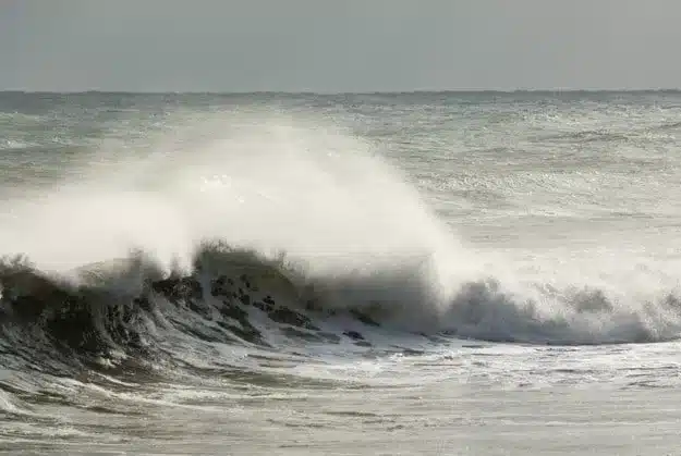 تفسير رؤية الرياح القوية
