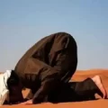 تفسير الصلاة على التراب في المنام
