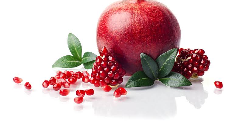 العناصر الغذائية في الرمان