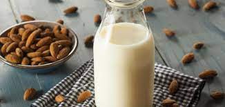 مشروب اللوز لزيادة عضلات الجسم