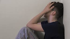 هل عدم الثقة بالنفس مرض نفسي